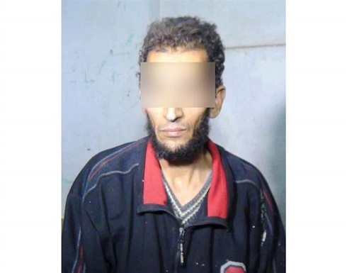 مصري يقتل والدته المسنة ويلقنها الشهادة مصري يقتل والدته المسنة ويلقنها الشهادة