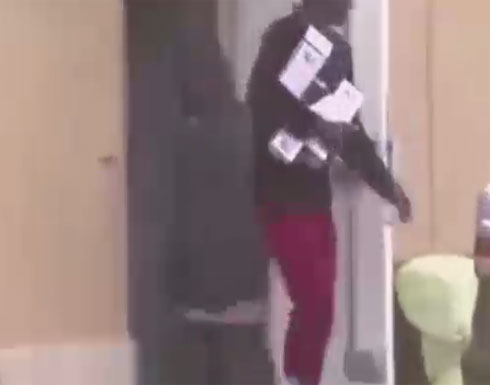 عمليات نهب وسلب في فلوريدا.. ومشاهد تفضح اللصوص عمليات نهب وسلب في فلوريدا.. ومشاهد تفضح اللصوص