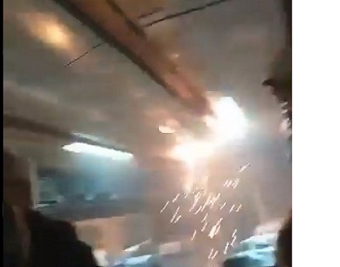 إحتراق قطار أثناء سيره في تشيلي.. ماذا حصل بالركاب؟ (فيديو) إحتراق قطار أثناء سيره في تشيلي.. ماذا حصل بالركاب؟ (فيديو)