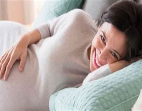 منها هرمون تفرزه المشيمة.. 4 أسباب تؤدي لآلام الظهر للحامل منها هرمون تفرزه المشيمة.. 4 أسباب تؤدي لآلام الظهر للحامل