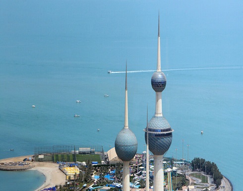 الكويت تفرض حظر تجول من الساعة 5 مساء حتى الـ 4 فجرا الكويت تفرض حظر تجول من الساعة 5 مساء حتى الـ 4 فجرا