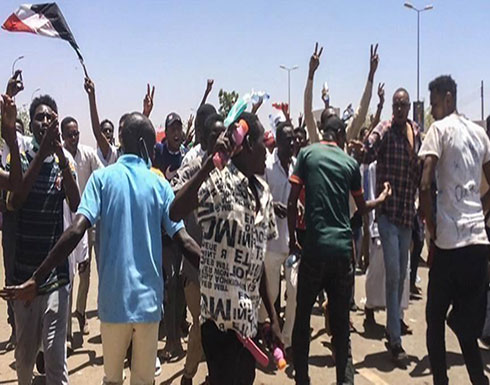 "المهنيين السودانيين" يتمسك بالعصيان ويعتبره طريق إسقاط المجلس العسكري "المهنيين السودانيين" يتمسك بالعصيان ويعتبره طريق إسقاط المجلس العسكري