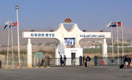 حركة السفر والشحن عبر جسر الملك حسين حركة السفر والشحن عبر جسر الملك حسين