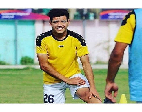 وفاة لاعب عراقي بشكل مفاجئ أثناء المباراة وفاة لاعب عراقي بشكل مفاجئ أثناء المباراة