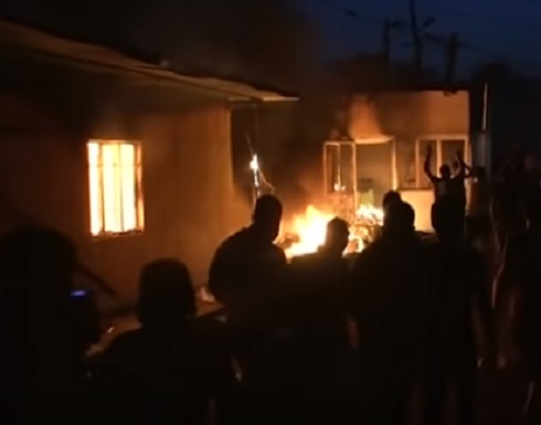 فيديو.. لقطات حرق القنصلية الإيرانية في البصرة فيديو.. لقطات حرق القنصلية الإيرانية في البصرة