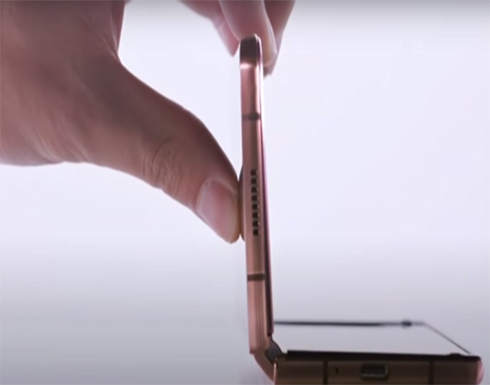 سامسونغ تكشف أخيرا عن Galaxy Z Fold 2 بمواصفات جديدة كليا سامسونغ تكشف أخيرا عن Galaxy Z Fold 2 بمواصفات جديدة كليا