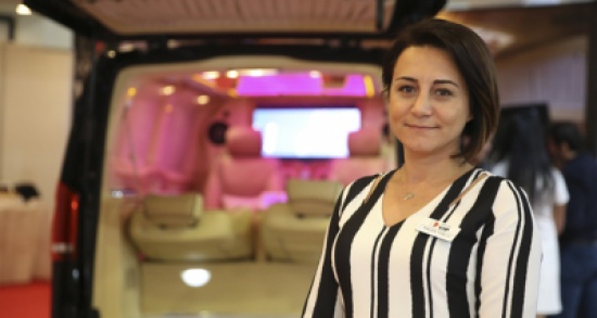 سيارات فارهة بغرفة نوم وحمام.. رغبات الأثرياء تلبيها شركة تركية سيارات فارهة بغرفة نوم وحمام.. رغبات الأثرياء تلبيها شركة تركية