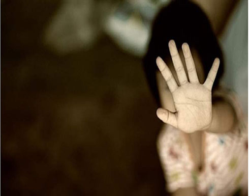 جريمة تهز بلدًا عربيًا.. يفض بكارة ابنته ويمارس معها الجنس 3مرات يوميًا جريمة تهز بلدًا عربيًا.. يفض بكارة ابنته ويمارس معها الجنس 3مرات يوميًا