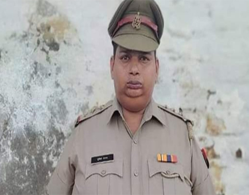 القبض على شخص انتحل صفة ضابط في الهند .. بالفيديو القبض على شخص انتحل صفة ضابط في الهند .. بالفيديو