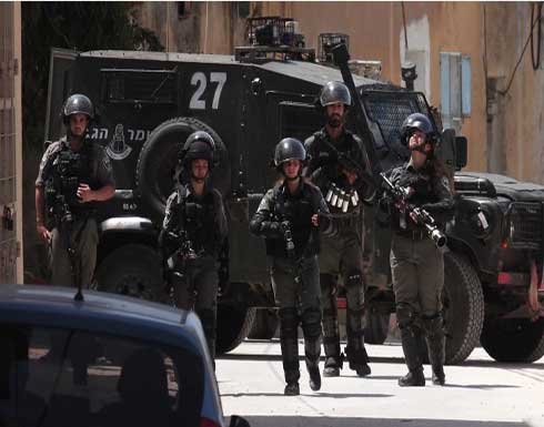 إصابة فلسطينيين بمواجهات مع فوات الإحتلال في بلدة سلوان بالقدس .. بالفيديو إصابة فلسطينيين بمواجهات مع فوات الإحتلال في بلدة سلوان بالقدس .. بالفيديو