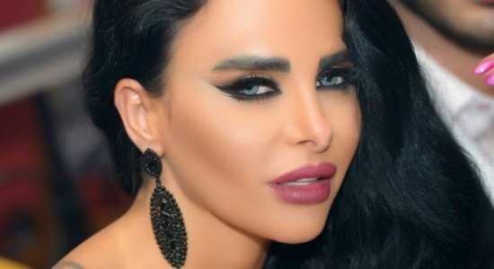 صور ليال عبود بإطلالة رياضية على متن الطائرة صور ليال عبود بإطلالة رياضية على متن الطائرة
