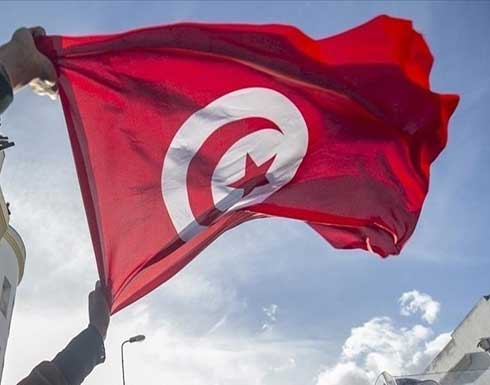 تونسي يقدم على حرق نفسه قرب وزارة الداخلية تونسي يقدم على حرق نفسه قرب وزارة الداخلية
