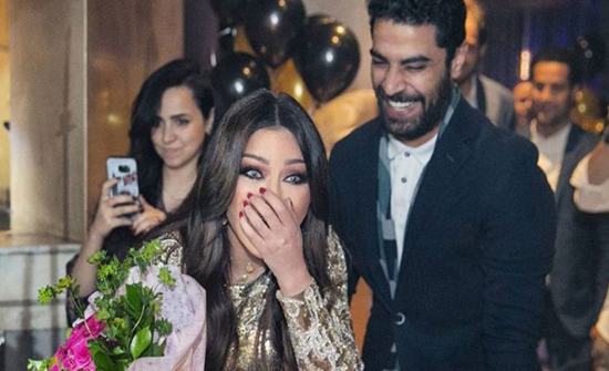 بعد شائعة ارتباطهما.. مدير أعمال هيفاء وهبي يوجه لها رسالة رومانسية في عيد ميلادها بعد شائعة ارتباطهما.. مدير أعمال هيفاء وهبي يوجه لها رسالة رومانسية في عيد ميلادها