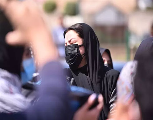 رضوى الشربيني تنهار في جنازة والدتها .. شاهد رضوى الشربيني تنهار في جنازة والدتها .. شاهد