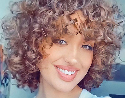 نينا عبد الملك تفاجئ متابعيها بحملها بعد أشهُر على ولادة طفلها الأول نينا عبد الملك تفاجئ متابعيها بحملها بعد أشهُر على ولادة طفلها الأول