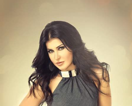 نجمة باب الحارة تكشف حملها (صور)