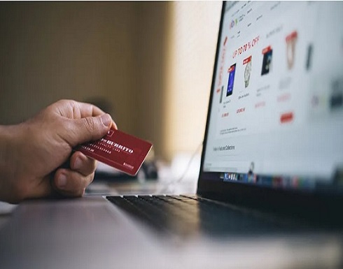 عملية شراء أونلاين تعيد لم شمل أسرة لم تتقابل منذ 30 عاما عملية شراء أونلاين تعيد لم شمل أسرة لم تتقابل منذ 30 عاما