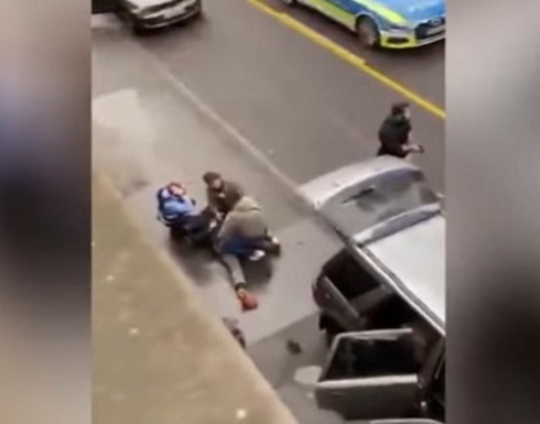 شاهد : لحظة القبض على سائق السيارة الذي قام بدهس المارة في ترير الألمانية شاهد : لحظة القبض على سائق السيارة الذي قام بدهس المارة في ترير الألمانية