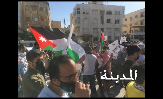 فيديو وصور : وقفة تضامنية مع فلسطين وغزة قبالة السفارة الاسرائيلية فيديو وصور : وقفة تضامنية مع فلسطين وغزة قبالة السفارة الاسرائيلية