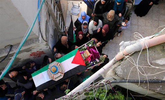 تشييع فلسطينية بالضفة بعد احتجاز جثتها لأكثر من شهر تشييع فلسطينية بالضفة بعد احتجاز جثتها لأكثر من شهر