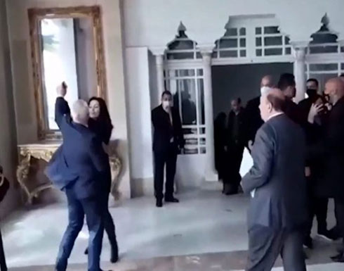 بالفيديو .. نائب تونسي يعتدي بالضرب على زميلته ويحطم هاتفها بالفيديو .. نائب تونسي يعتدي بالضرب على زميلته ويحطم هاتفها