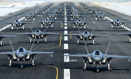 البنتاغون ولوكهيد مارتن يتفقان على تصنيع 375 طائرة مقاتلة F-35