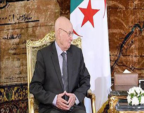 الجزائر.. الرئيس المؤقت يمنح "محاربي الصحراء" أعلى وسام وطني الجزائر.. الرئيس المؤقت يمنح "محاربي الصحراء" أعلى وسام وطني