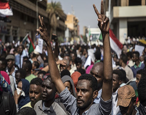 بالفيديو : مظاهرات سودانية تطالب بتعيين رئيس للقضاء ونائب عام بالفيديو : مظاهرات سودانية تطالب بتعيين رئيس للقضاء ونائب عام