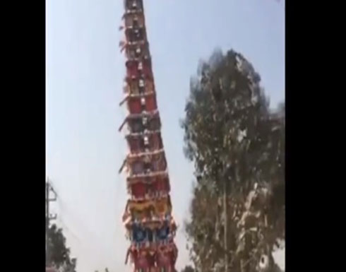 انهيار برج خشبي ارتفاعه 100 قدم.. «فيديو» انهيار برج خشبي ارتفاعه 100 قدم.. «فيديو»