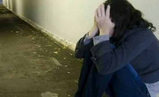 مصر : سيدة وأبنائها يتخلصون من "صاحب ورشة" بسبب عِلاقة غير شرعية مع الأم و"صور فاضحة" مصر : سيدة وأبنائها يتخلصون من "صاحب ورشة" بسبب عِلاقة غير شرعية مع الأم و"صور فاضحة"