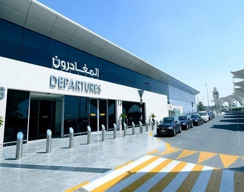 الإمارات تعلق جميع الرحلات الجوية القادمة من الهند الإمارات تعلق جميع الرحلات الجوية القادمة من الهند