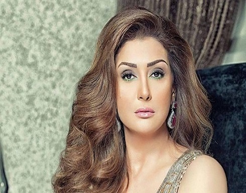 غادة عبد الرازق بفيديو مع إبنتها.. وحركاتها تستفز الجمهور غادة عبد الرازق بفيديو مع إبنتها.. وحركاتها تستفز الجمهور