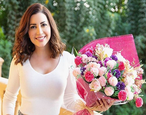 نسرين طافش تطل حافية القدمين من داخل حمام السباحة بإطلالة فاضحة (صور) نسرين طافش تطل حافية القدمين من داخل حمام السباحة بإطلالة فاضحة (صور)
