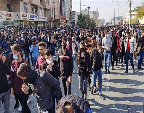 العراق.. متظاهرون يطردون زعيم حزب معارض من احتجاجات السليمانية العراق.. متظاهرون يطردون زعيم حزب معارض من احتجاجات السليمانية