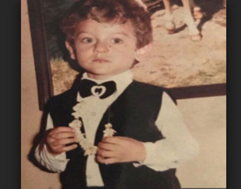 بالصورة – هذا الطفل أصبح نجماً وسيماً... زوجته ممثلة شهيرة أيضاً فمن هو؟ بالصورة – هذا الطفل أصبح نجماً وسيماً... زوجته ممثلة شهيرة أيضاً فمن هو؟