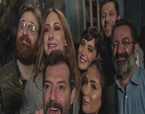 "أهنئ المنحلة منى زكي".. أغرب دفاع عن "أصحاب ولا أعز" "أهنئ المنحلة منى زكي".. أغرب دفاع عن "أصحاب ولا أعز"
