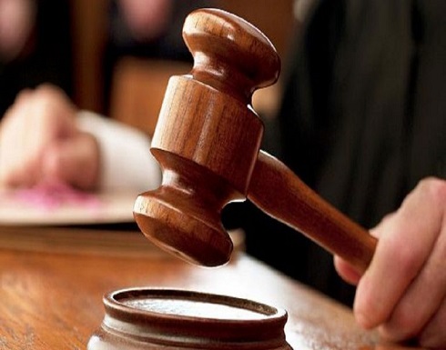 الشارع الروسي يتعاطف مع 3 شقيقات قتلن والدهن..صور الشارع الروسي يتعاطف مع 3 شقيقات قتلن والدهن..صور