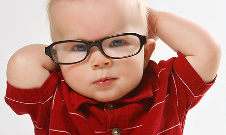 9 طرق سهلة لحماية عيون الأطفال