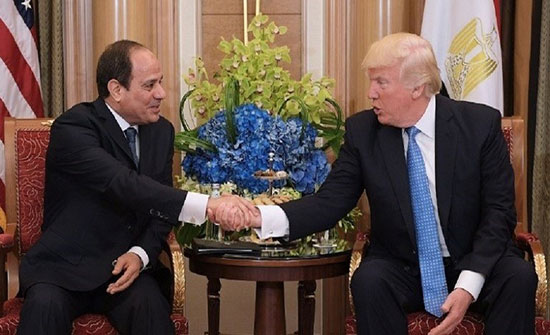 واشنطن بوست: تحيز ترامب للسيسي في قضية سد النهضة يعقّد الحل ويلغي قيادة أمريكا واشنطن بوست: تحيز ترامب للسيسي في قضية سد النهضة يعقّد الحل ويلغي قيادة أمريكا