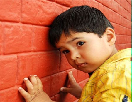 دراسات: لا علاقة بين اللقاحات والتوحد