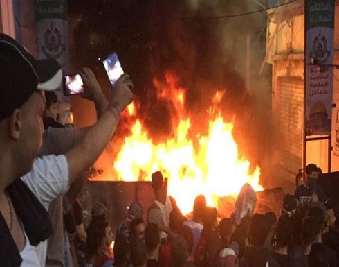 مخيمات الفلسطينيين في لبنان تغلي.. إثر قرار وزير العمل مخيمات الفلسطينيين في لبنان تغلي.. إثر قرار وزير العمل