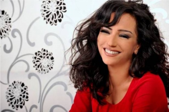 بالصورة: ماذا حدث مع النجمة السورية أمل عرفة ؟ بالصورة: ماذا حدث مع النجمة السورية أمل عرفة ؟