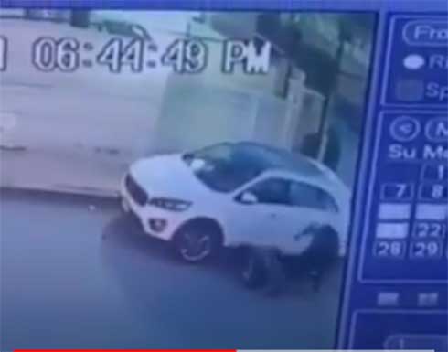 لحظة اغتيال ضابط في المخابرات العراقية وسط بغداد .. بالفيديو لحظة اغتيال ضابط في المخابرات العراقية وسط بغداد .. بالفيديو