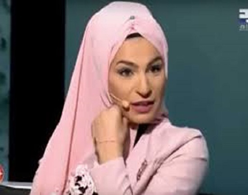 رملاء نكد بعد خلعها الحجاب والتعري: بدي اشلح وما حدا خصو .. بالفيديو رملاء نكد بعد خلعها الحجاب والتعري: بدي اشلح وما حدا خصو .. بالفيديو