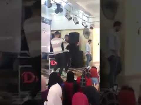 شاهد.. فضيحة معلم داخل مركز للدروس الخصوصية "فيديو" شاهد.. فضيحة معلم داخل مركز للدروس الخصوصية "فيديو"