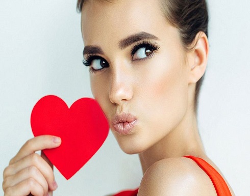 4 خطوات مكياج تزعج الشريك في عيد الحب 4 خطوات مكياج تزعج الشريك في عيد الحب