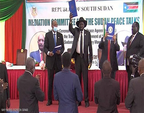 الحكومة السودانية توقع اتفاق السلام مع حركات مسلحة الحكومة السودانية توقع اتفاق السلام مع حركات مسلحة
