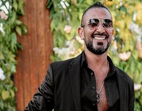 أحمد سعد يغازل خطيبته في أحدث إطلالة لهما أحمد سعد يغازل خطيبته في أحدث إطلالة لهما