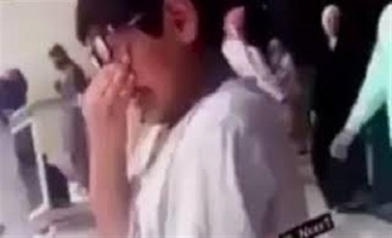 رد فعل طفل رأى الكعبة لأول مرة (فيديو) رد فعل طفل رأى الكعبة لأول مرة (فيديو)
