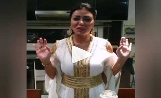 فيديو طريف لرانيا يوسف في العيد: “اشتروا دماغكم ودلعوا نفسكم” فيديو طريف لرانيا يوسف في العيد: “اشتروا دماغكم ودلعوا نفسكم”